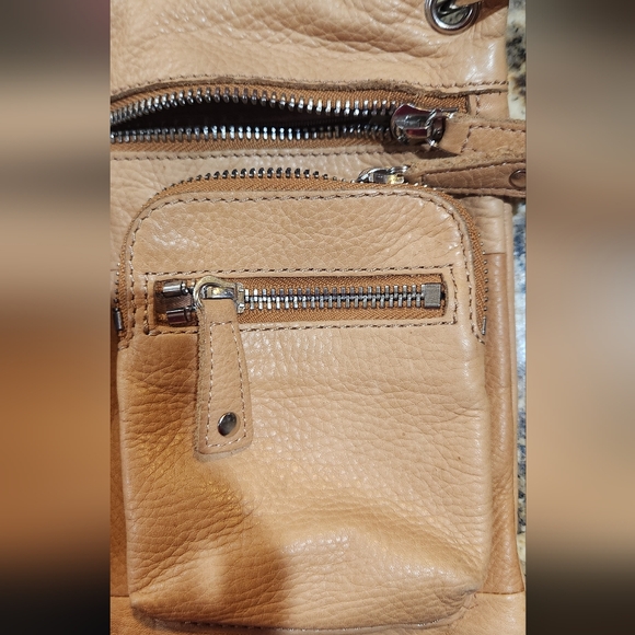 FOSSIL leather crossbody EUC beautiful camel color - Picture 5 of 10